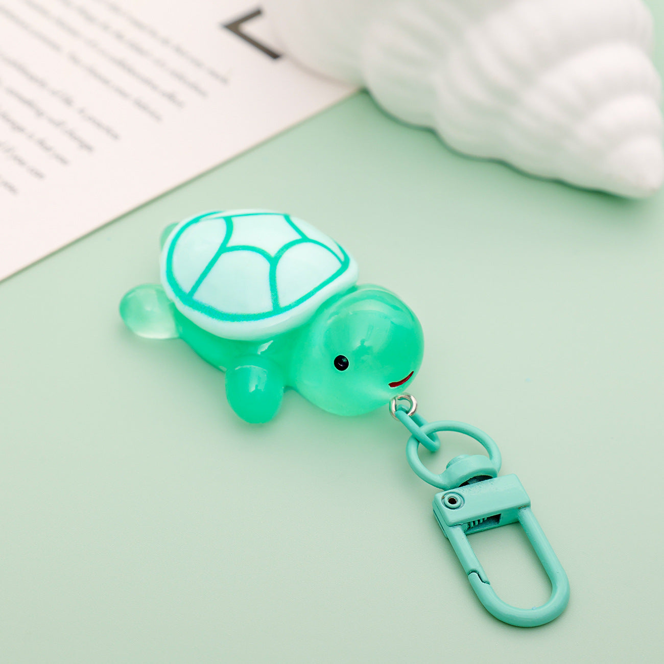 Wholesale Small Turtle Resin Schoolbag Pendant Luminous Keychain